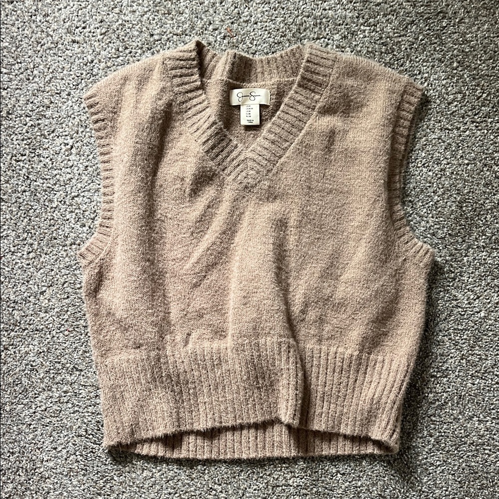 Jessica Simpson Taupe Sleeveless V-Neck Sweater Vest